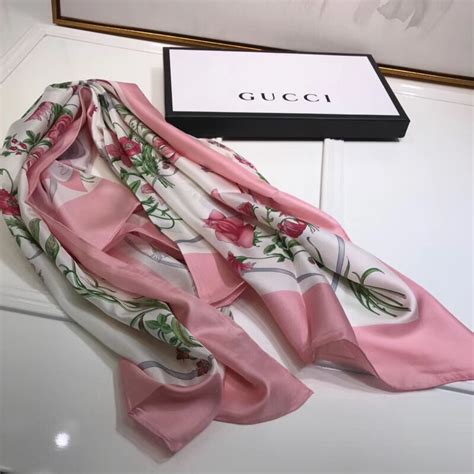 gucci 絲巾|Gucci女士围巾及披肩 .